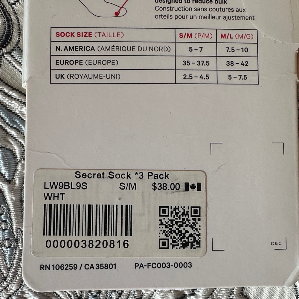 Lululemon White Secret Sock 3 Pack NWT - Picture 3 of 3